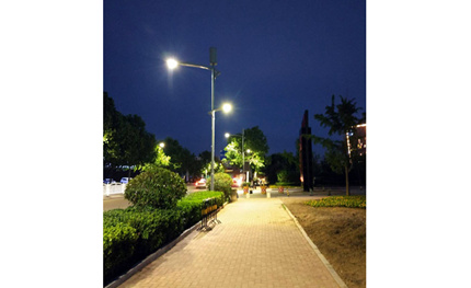 華體這兩款智慧路燈亮相青島，為2018上合組織峰會(huì)獻(xiàn)禮